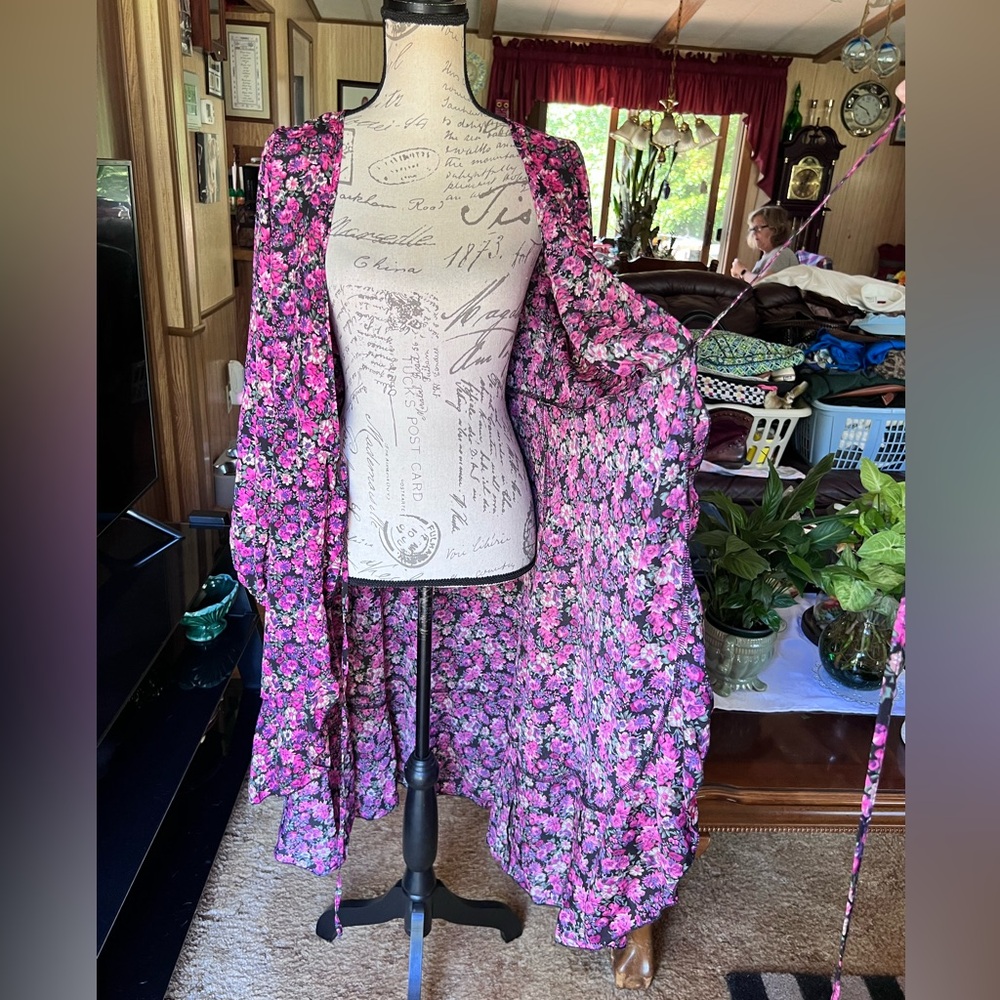 Boohoo Floral Long Sleeve Dress - Pink and Purple - Picture 3 of 16
